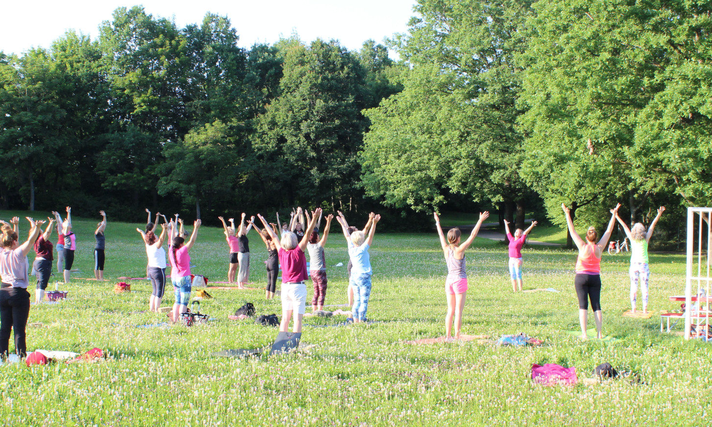 Benefiz-Yoga im Rieser Sportpark Nördlingen mit Ulrike Eidam